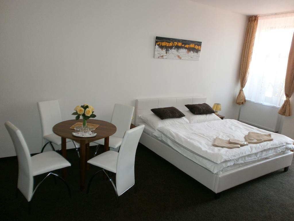 Hotel U Cisare Mělník 外观 照片