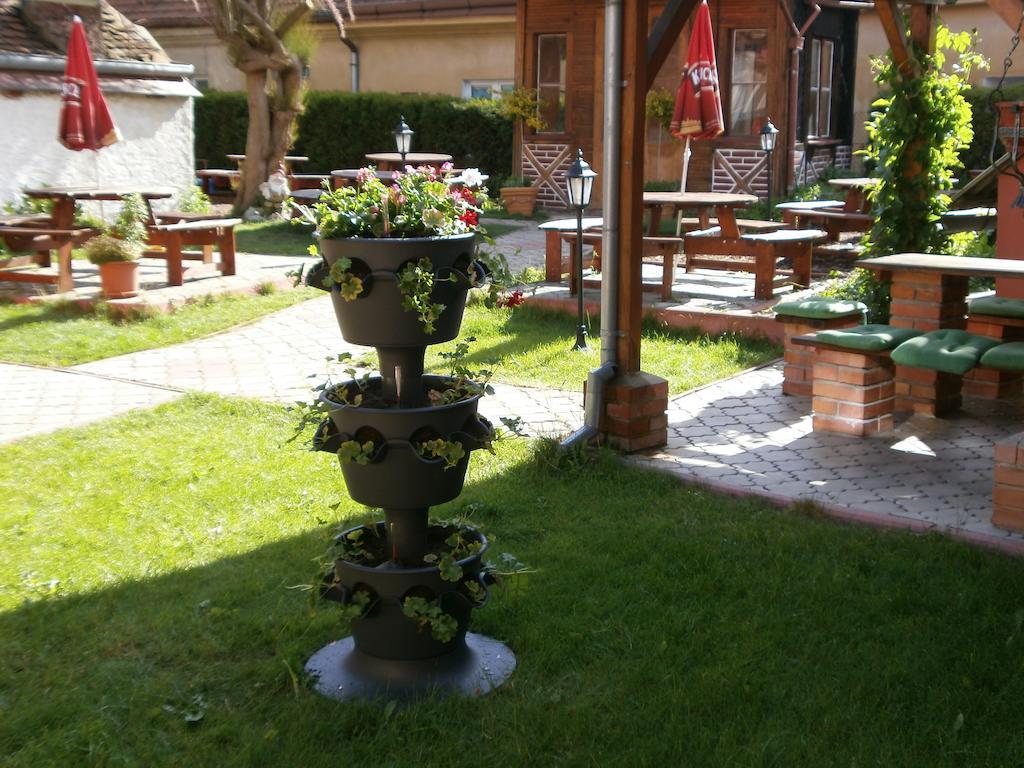 Hotel U Cisare Mělník 外观 照片